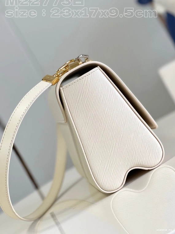WIS VUITTON MM TWIST LOUIS 0812